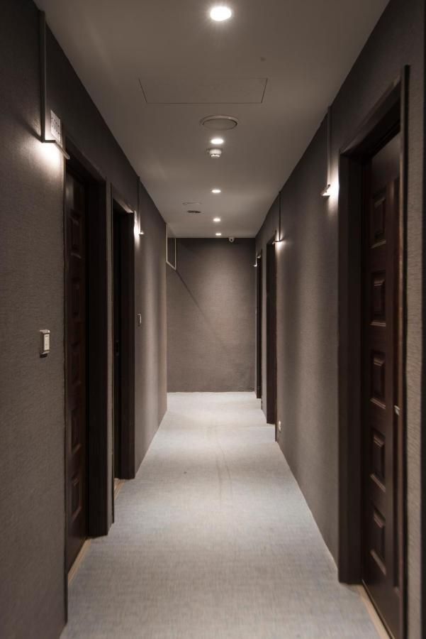 Sparrow Hotel Taizhong Zewnętrze zdjęcie